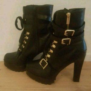 Shoedazzle Black Platform Moto Booties, Size 7.5